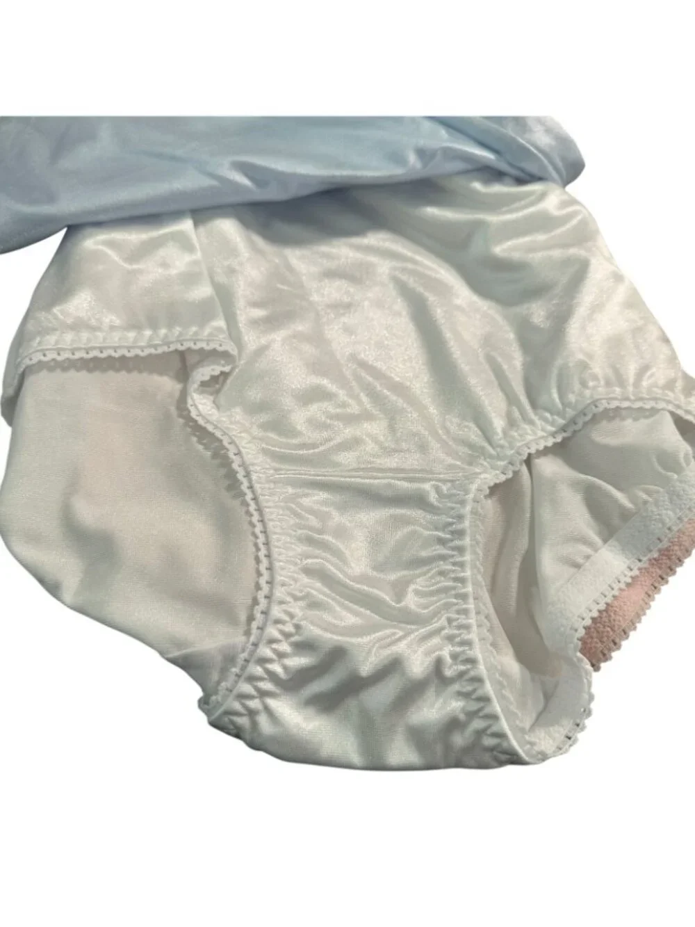 VANITY FAIR 3 Pack Radiant Women’s M 6 Undershapers Hi-Cut Satin Briefs NEW